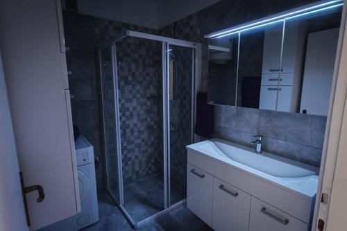 Apartment Big Look - image 6