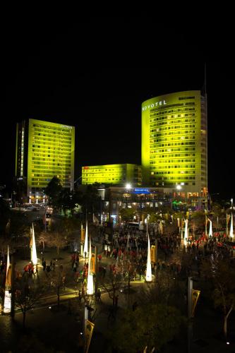 Novotel Sydney Olympic Park - image 10