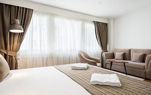 Hotel Alpha - image 12