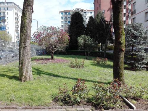 Metropolitan Apartment gîte à louer Parco Privato Condominio Capinera