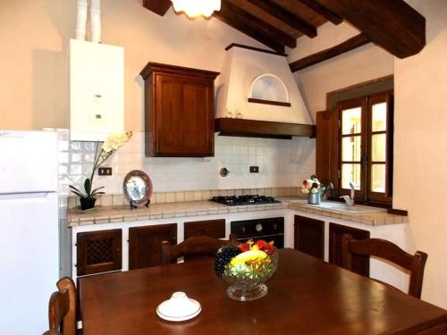2 bedrooms, 4 beds