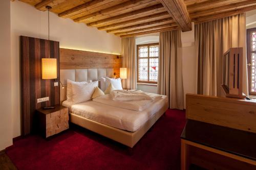 100879223 Hotel Goldener Adler, BW Signature Collection