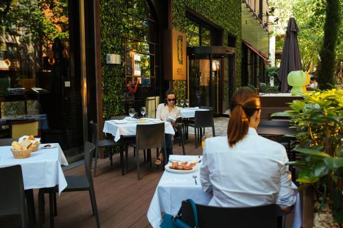 المرافق, Hotel Mirador de Chamartin in سيوداد لينيل