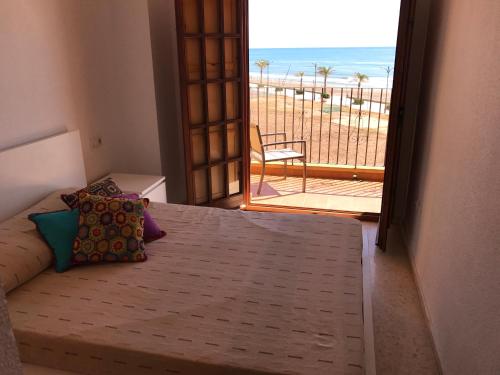 Apartamento PortSaplaya in 알보라야