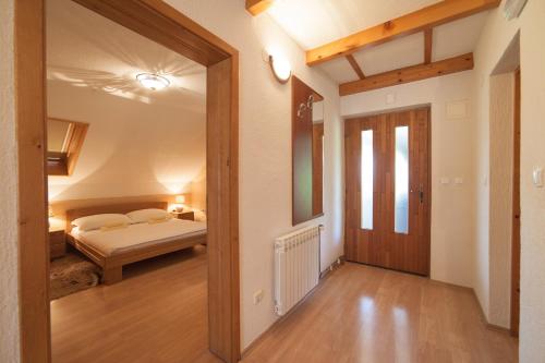 Apartmant & Room Bruna in 卡爾洛瓦茨縣