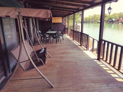 Deluxe Chalet in Ada Bojana - image 8