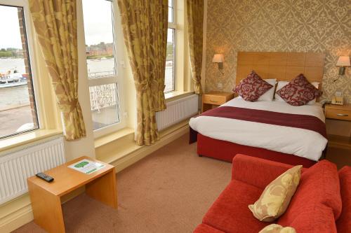 Wherry Hotel - image 12