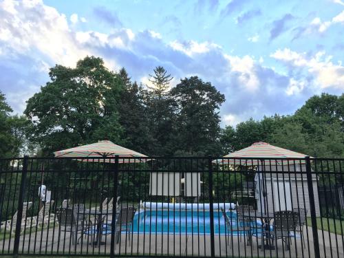 Maple Terrace Motel - image 8
