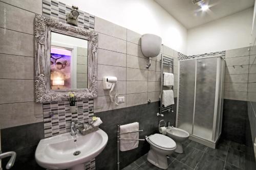 Bourbon House - image 3