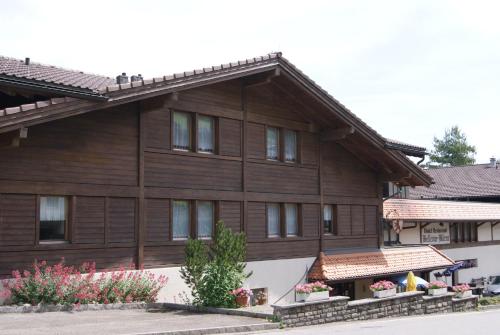 Bellevue Baren Hotel and Restaurant