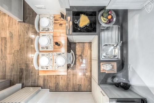 Signoria Elegant Apartment - image 5