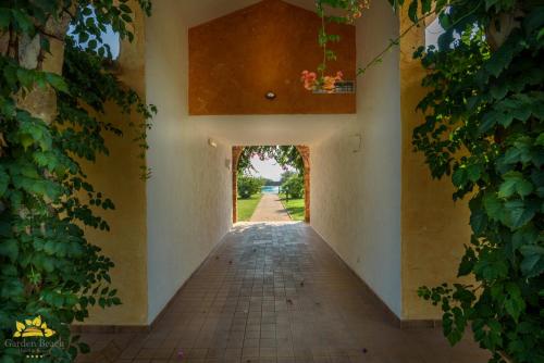Hotel Garden Beach - image 4