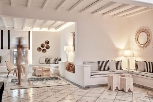 Lobby, Mr. and Mrs. White Paros - Small Luxury Hotels of the World in Paros Island