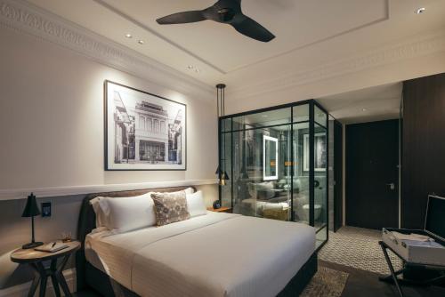 Deluxe Double or Twin Room with Weekly Housekeeping