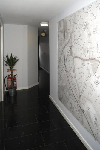 Guest House London - main image