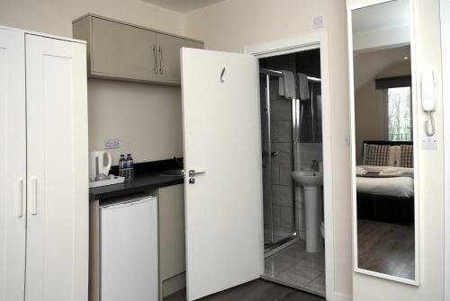 Guest House London - image 13