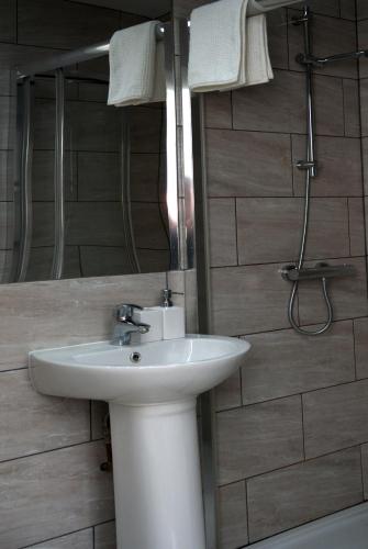 Guest House London - image 12