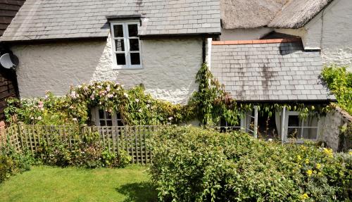 Town End Farm Cottages - image 4