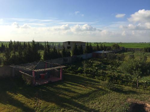 Villa Moderne dans la Ferme "Belkheir" avec Piscine, Chevaux et Aire de Jeux pour Enfants