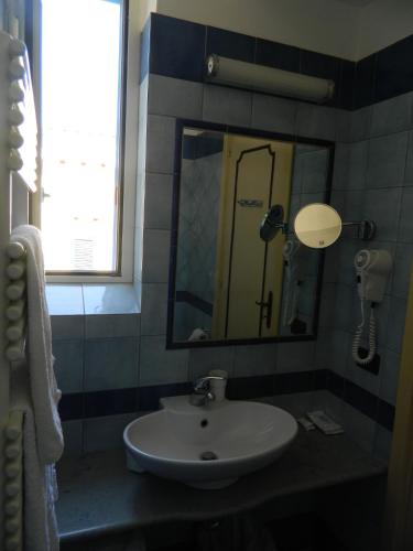 Hotel Villa Hermosa – Porto d Ischia, 