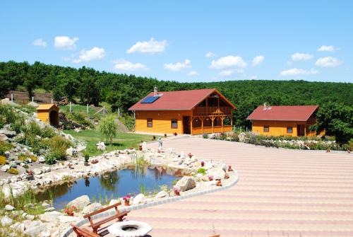 ทัศนียภาพภายนอกโรงแรม, Rozsapark Vendeghaz in เอเกอร์