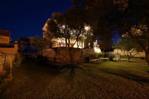 Apartments Vala
