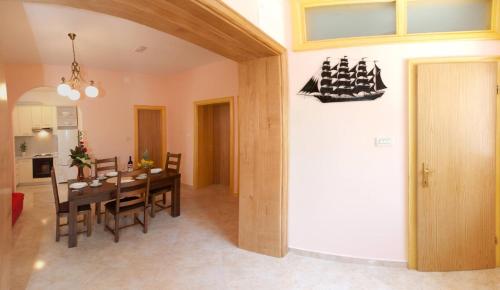 Apartments Beautiful Sandy Beach - image 5