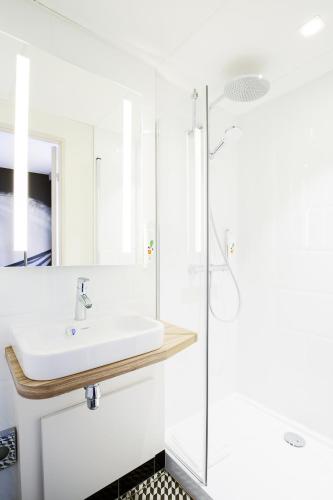 ibis Styles Laval Centre Gare - image 11