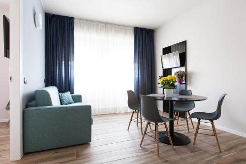 One-Bedroom Apartment image 8