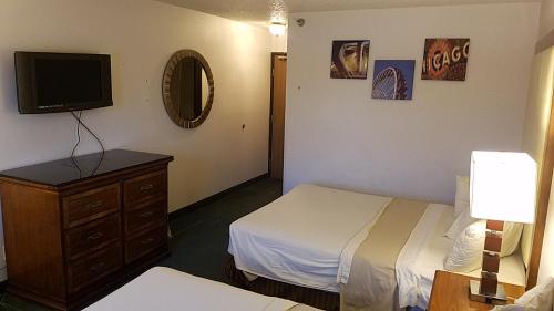Americas Best Value Inn Zumbrota - image 2