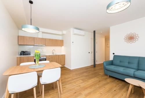Kitchen, Tallinn Apartment Hotel in Uus Maailm