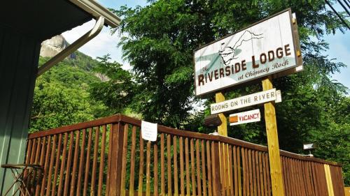 Riverside Lodge at Chimney Rock