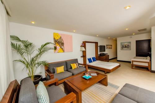Apartment with Balcony image 10