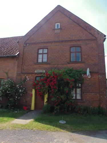 6 bedrooms, 19 beds
