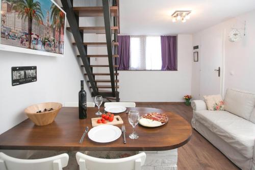 Apartments Miraflores, Split (photo 8)