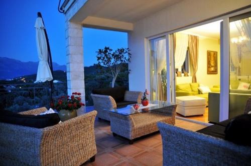 Balcony/terrace, Villa Mare Apartments in Krasici
