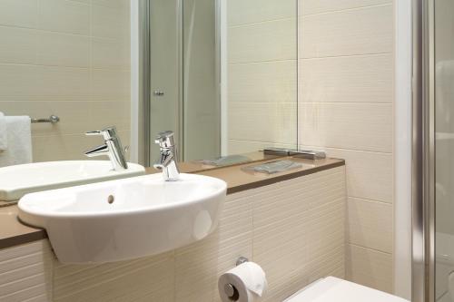 Smart Studio room in Roomzzz Leeds City