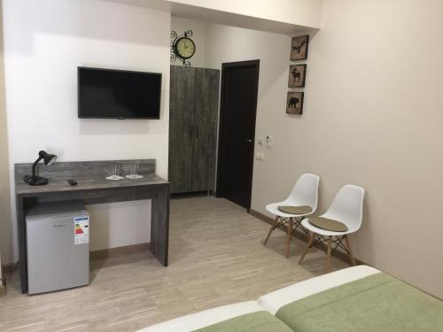 Art Hotel - image 8