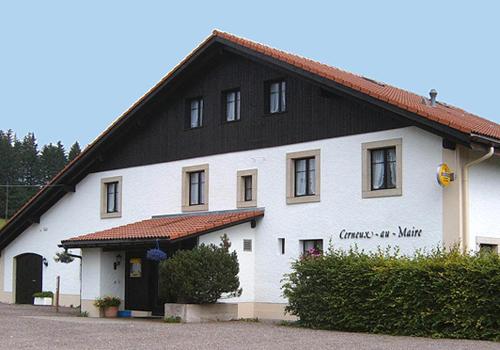 Le Cerneux-au-Maire - Accommodation - Les Bois