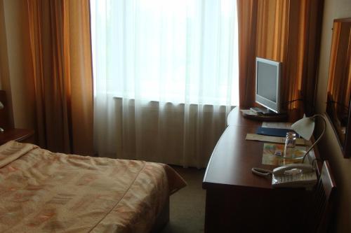 EuroCity Hotel - image 7