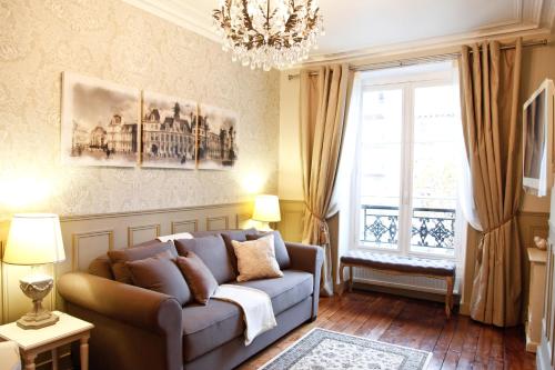 Apartment Ternes Paris 
