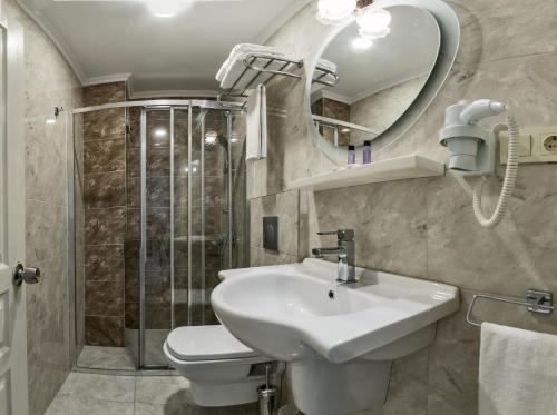 Valide Hotel Room Type - Budget Double or Twin Room