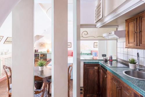 Piazza Colonna Apartment - Charme Homes - image 13
