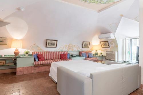 Piazza Colonna Apartment - Charme Homes - image 10