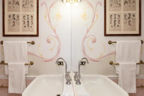 Piazza Colonna Apartment - Charme Homes - image 9
