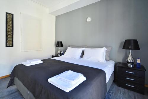 Plaka Elegant Apartment - image 14