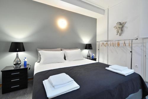 Plaka Elegant Apartment - image 5