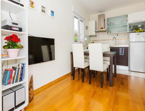 La Vita e Bella Apartment - image 13