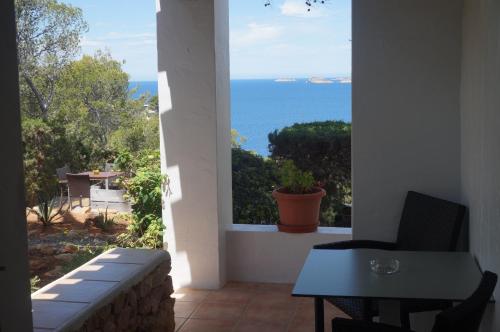 Hostal Cala Moli - image 10