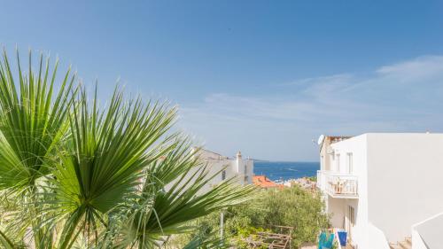 Orange apartment overlooking the sea